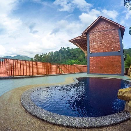 Peppaville Resort Janda Baik Экстерьер фото